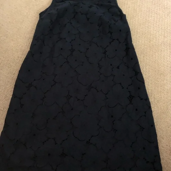 Banana Republic Eyelet Dress - Picture 4 of 11